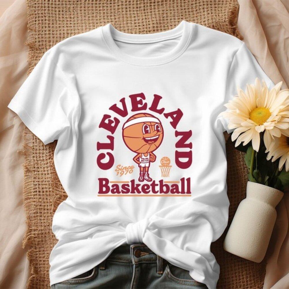 Cleveland Basketball 1970 Nba Team Retro Graphic T-Shirt Sports Fan Collector
